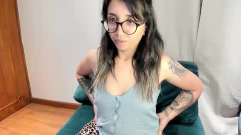 Snapshot of ghostcrimson chatting on September 25, 2:32 am andy online show from September 25, 2:32 am