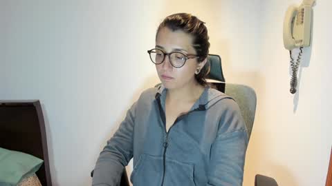 Snapshot of ghostcrimson chatting on December 6, 3:19 am andy online show from December 6, 3:19 am