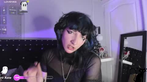 Allison  online show from December 18, 8:46 pm