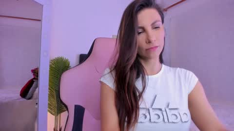 Gianna Liann  online show from December 9, 3:40 am