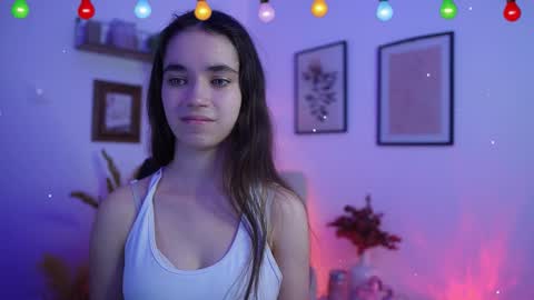 Gia Paige18 online show from December 22, 3:04 pm