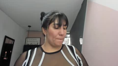 G I A  FOX online show from November 29, 3:05 pm