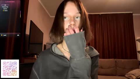 Molly online show from November 6, 7:42 pm