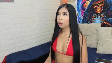 Snapshot of gigirose_ chatting on October 19, 10:12 pm gigirose_ online show from October 19, 10:12 pm