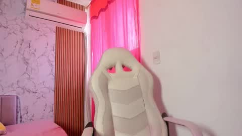 gil_lexy online show from April 7, 10:12 pm