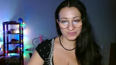 GinaONeon online show from October 30, 8:43 pm