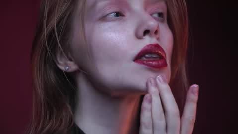        im expecting 350 thumbs up on my altar   online show from November 10, 10:16 pm