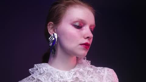        im expecting 350 thumbs up on my altar   online show from February 17, 10:05 pm