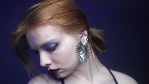        im expecting 350 thumbs up on my altar   online show from February 5, 10:12 pm