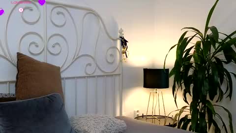 Snapshot of ginnybabe_ chatting on February 13, 1:05 pm Ginny online show from February 13, 1:05 pm