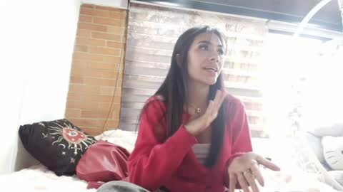 giovanna_oliveria online show from July 8, 9:28 pm