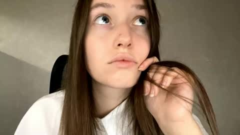 Melisa online show from April 24, 1:19 am