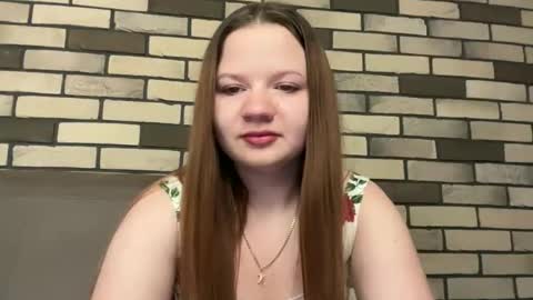 girl_cute07 online show from May 30, 8:38 pm