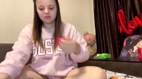 girl_shy07 online show from March 20, 7:52 pm
