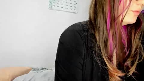 Maze    Thumbs up online show from January 15, 8:26 pm