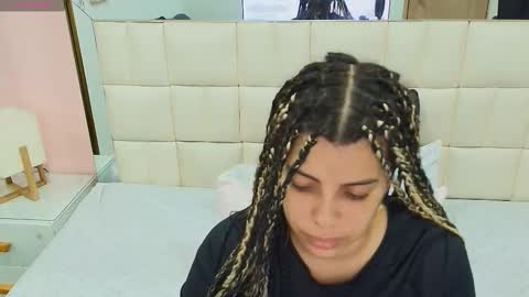 Gisell online show from December 2, 12:40 pm