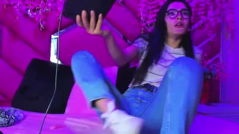 Snapshot of gisell_squirt chatting on October 14, 12:41 pm gisell_squirt online show from October 14, 12:41 pm