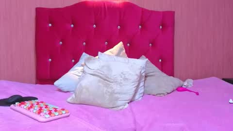 Snapshot of gissel_angel chatting on October 1, 10:37 pm Gissel angel online show from October 1, 10:37 pm