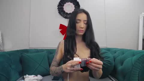       online show from December 17, 4:49 am