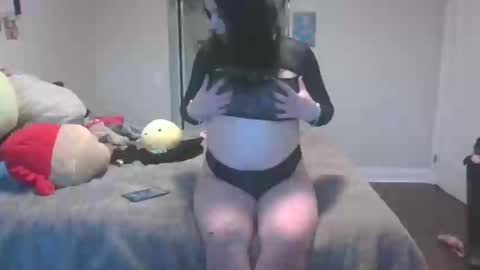 Snapshot of glitteredbrat chatting on September 23, 10:41 pm glitteredbrat online show from September 23, 10:41 pm