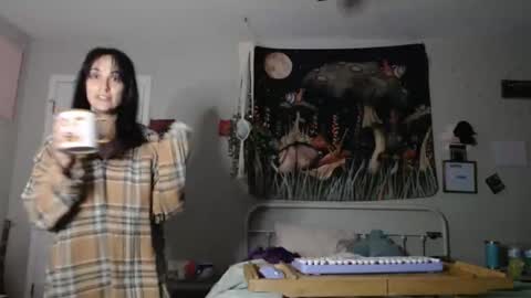 anna online show from April 7, 9:00 am