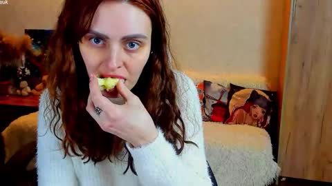 Gloria Wood online show from February 5, 7:28 pm