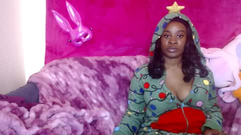 goddess_aaliyah online show from December 13, 8:32 am