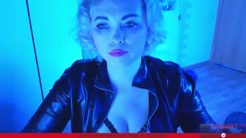 Mrs. Isabella online show from February 13, 11:06 am