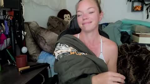 Snapshot of goddess_of_mars chatting on October 9, 4:22 pm Patricia Mars Goddess of Mars twitter thegoddessmindy online show from October 9, 4:22 pm