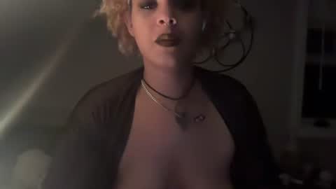Snapshot of goddessdahlia69 chatting on October 19, 11:18 pm goddessdahlia69 online show from October 19, 11:18 pm