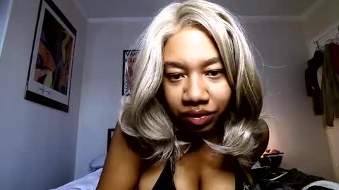 Goddess Daisy Sky online show from December 15, 4:15 pm