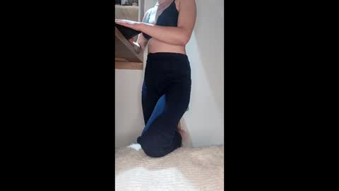 goddessmoon_ online show from May 6, 9:19 pm