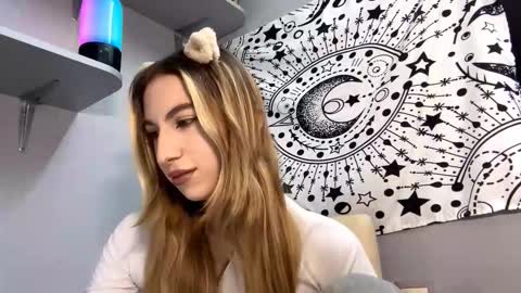 Gloria online show from December 18, 4:56 pm