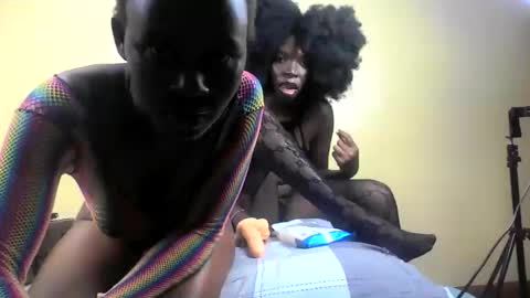 golden_melanin5 online show from January 11, 12:10 pm