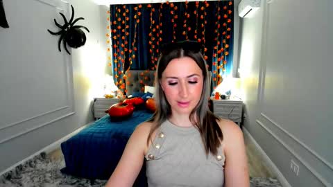 Olivia online show from October 23, 7:53 pm