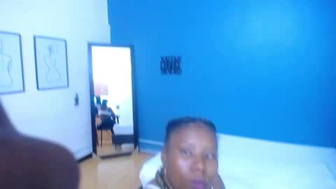 Snapshot of goldenn_ass1 chatting on February 28, 8:39 pm goldenn_ass1 online show from February 28, 8:39 pm