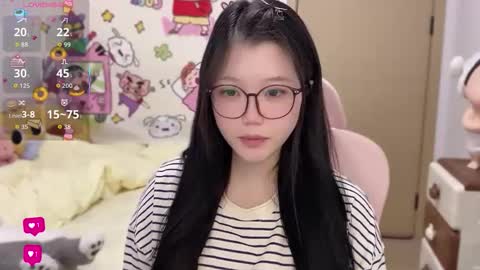 gorgeous girl33 online show from November 8, 1:54 am