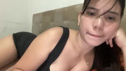 Lyn online show from February 25, 4:33 am