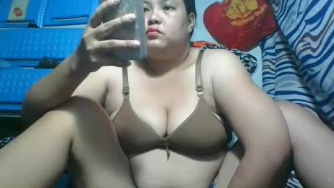 gorgeousselenaxx online show from January 12, 4:18 am