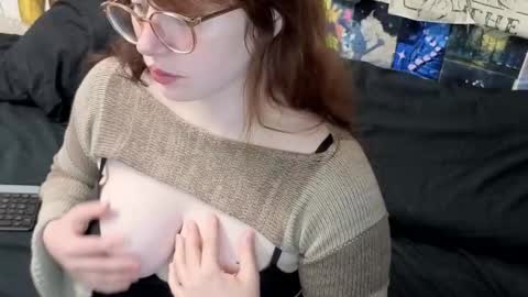 Amy online show from October 23, 8:15 pm