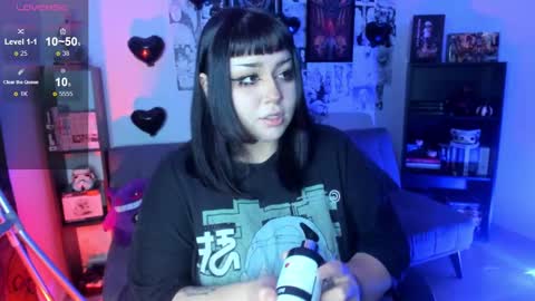 Snapshot of goth_stein chatting on March 4, 2:49 am Engel Please help me to reach 50 thumbs up online show from March 4, 2:49 am