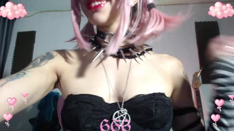        online show from January 11, 9:36 am