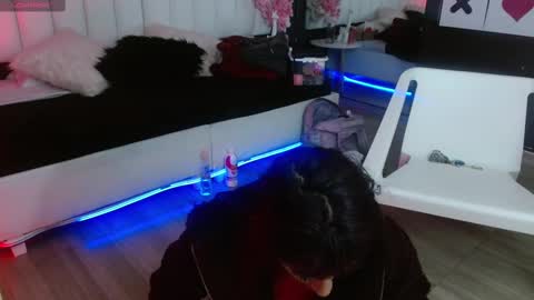 Meredith Alessandra online show from November 4, 4:39 am