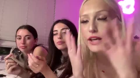 grace bailey online show from April 8, 3:30 am