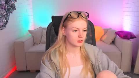 Snapshot of graceglamour chatting on February 10, 5:14 am Grace Glamour online show from February 10, 5:14 am