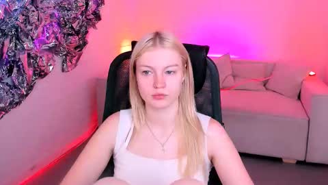 Snapshot of graceglamour chatting on September 13, 5:15 am Grace Glamour online show from September 13, 5:15 am