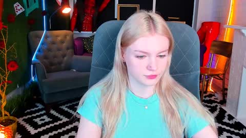 Snapshot of graceglamour chatting on February 5, 5:20 am Grace Glamour online show from February 5, 5:20 am