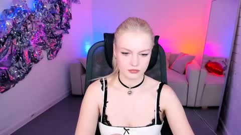 Snapshot of graceglamour chatting on October 11, 5:45 am Grace Glamour online show from October 11, 5:45 am