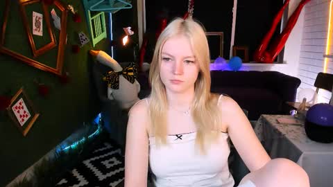 Snapshot of graceglamour chatting on October 4, 5:24 am Grace Glamour online show from October 4, 5:24 am
