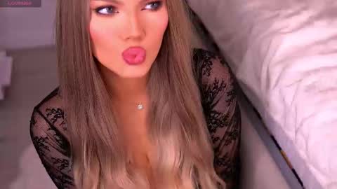 Grace online show from October 5, 2:22 pm